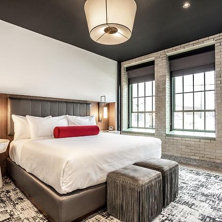 Bottleworks Hotel Indianapolis Bagian luar foto