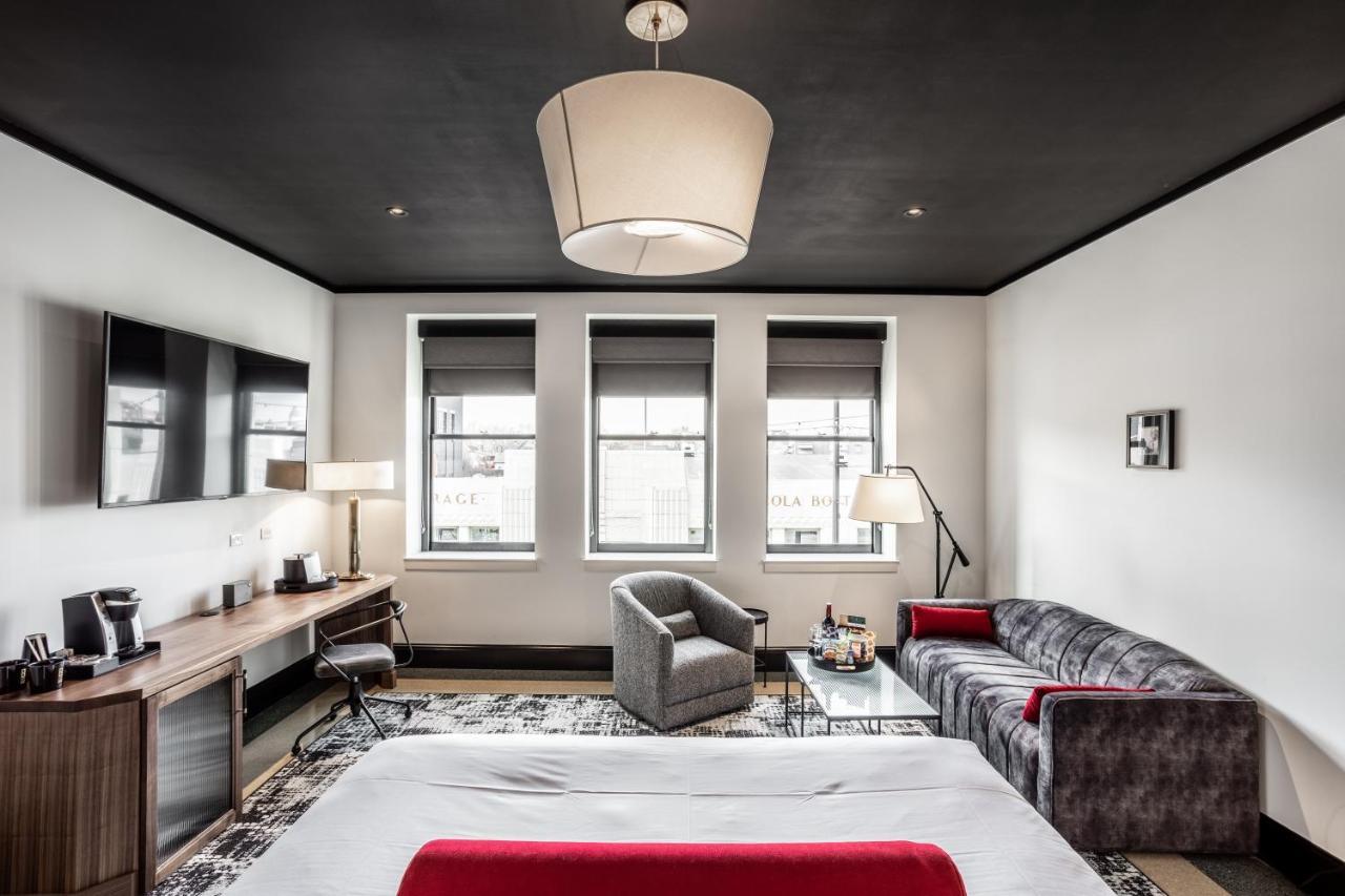 Bottleworks Hotel Indianapolis Bagian luar foto