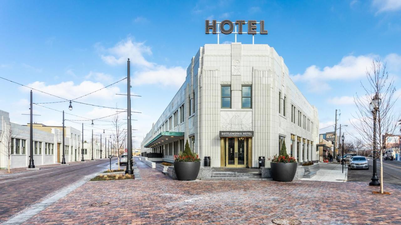 Bottleworks Hotel Indianapolis Bagian luar foto