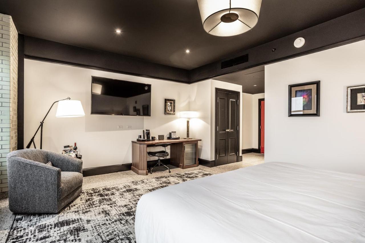 Bottleworks Hotel Indianapolis Bagian luar foto