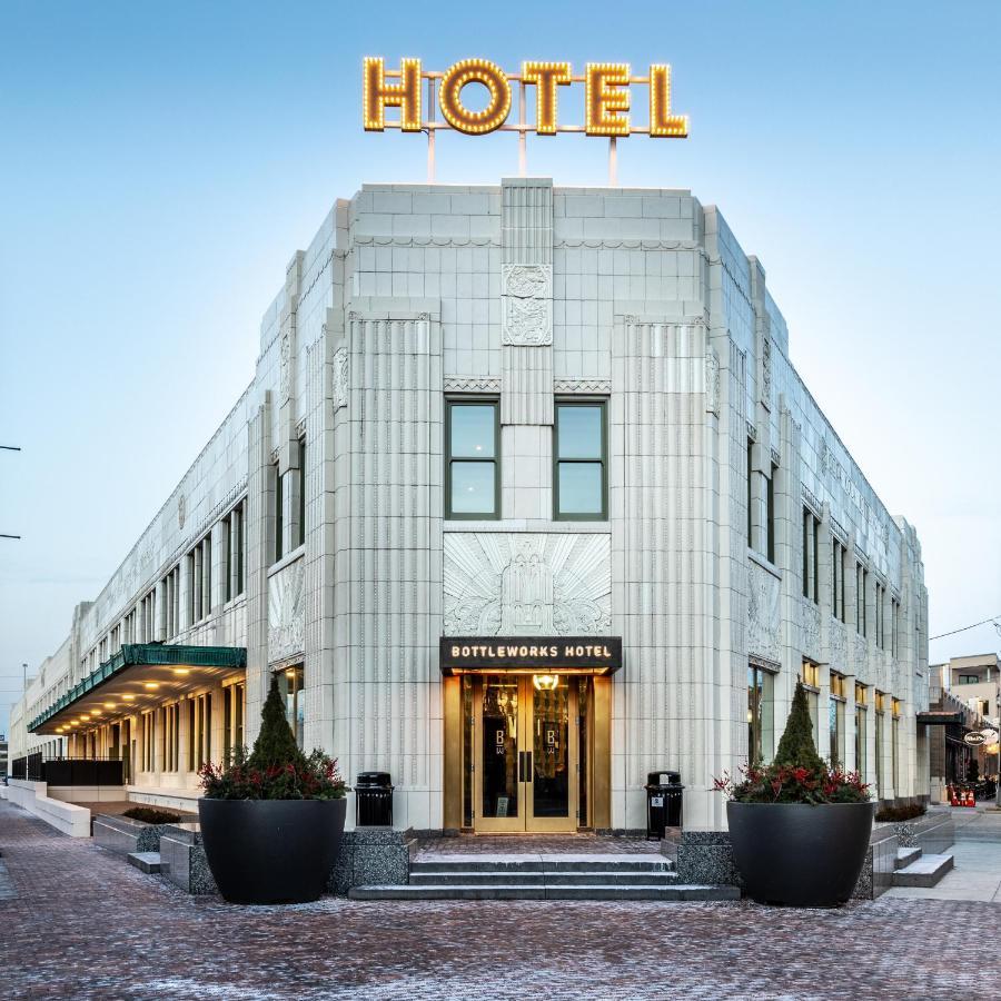 Bottleworks Hotel Indianapolis Bagian luar foto