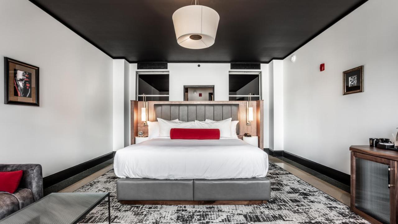 Bottleworks Hotel Indianapolis Bagian luar foto