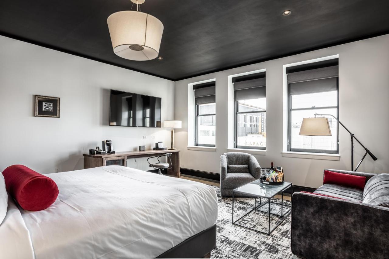 Bottleworks Hotel Indianapolis Bagian luar foto