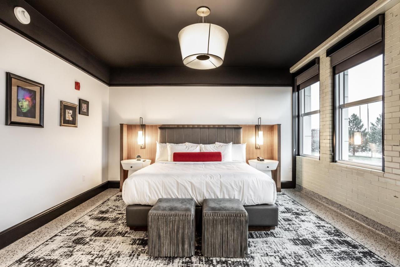Bottleworks Hotel Indianapolis Bagian luar foto