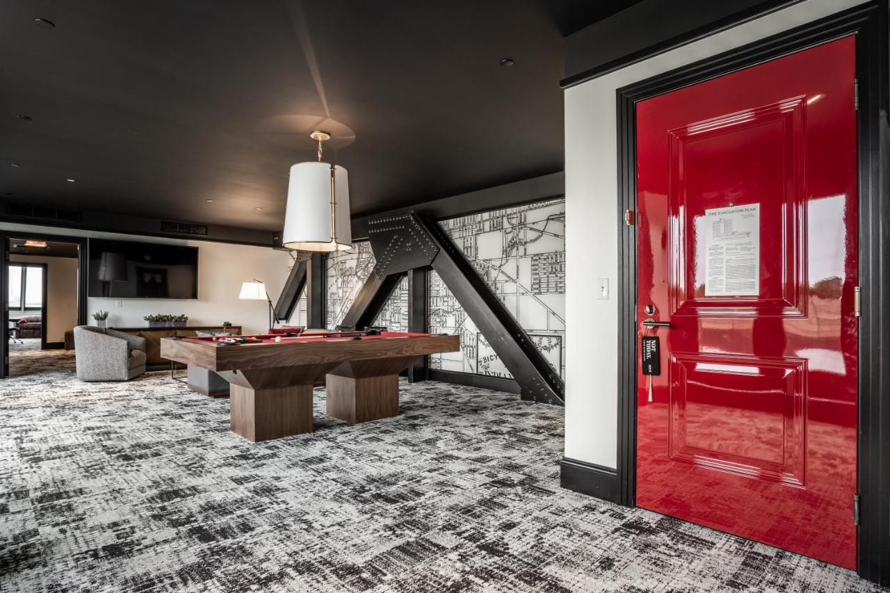 Bottleworks Hotel Indianapolis Bagian luar foto
