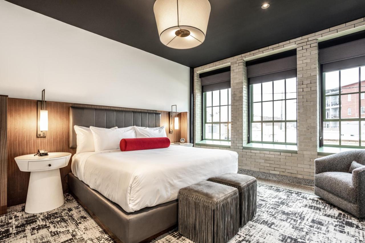 Bottleworks Hotel Indianapolis Bagian luar foto
