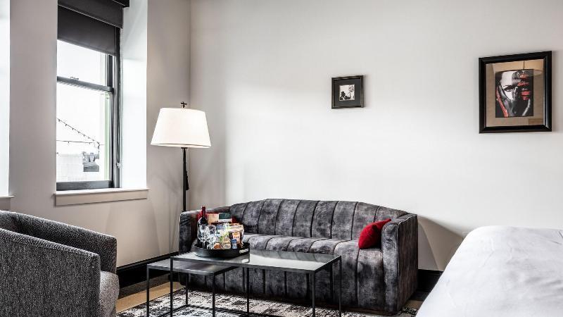 Bottleworks Hotel Indianapolis Bagian luar foto