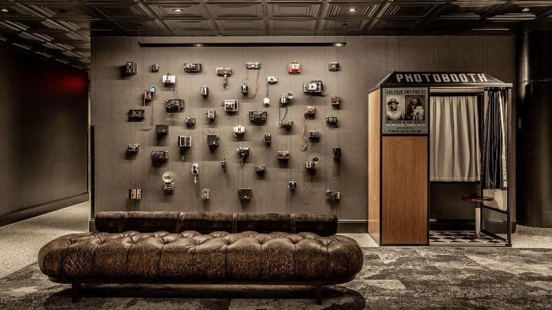 Bottleworks Hotel Indianapolis Bagian luar foto