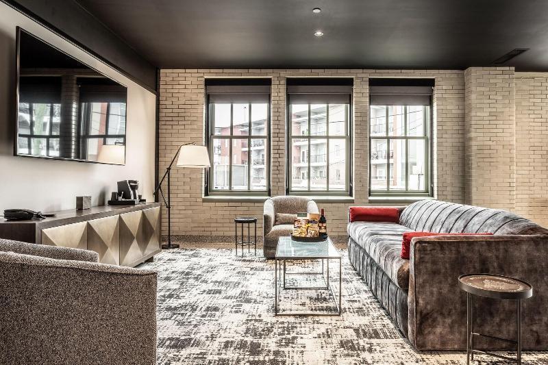 Bottleworks Hotel Indianapolis Bagian luar foto