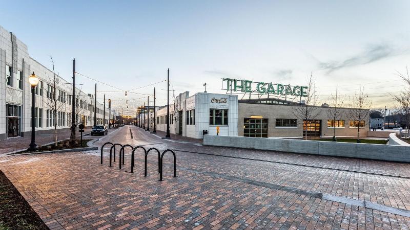 Bottleworks Hotel Indianapolis Bagian luar foto